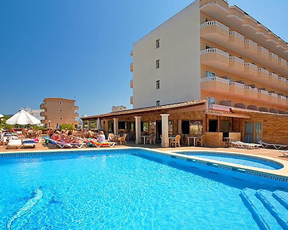 Summer school holidays EAST MIDLANDS + more! Cala Millor ๐ช๐ธ