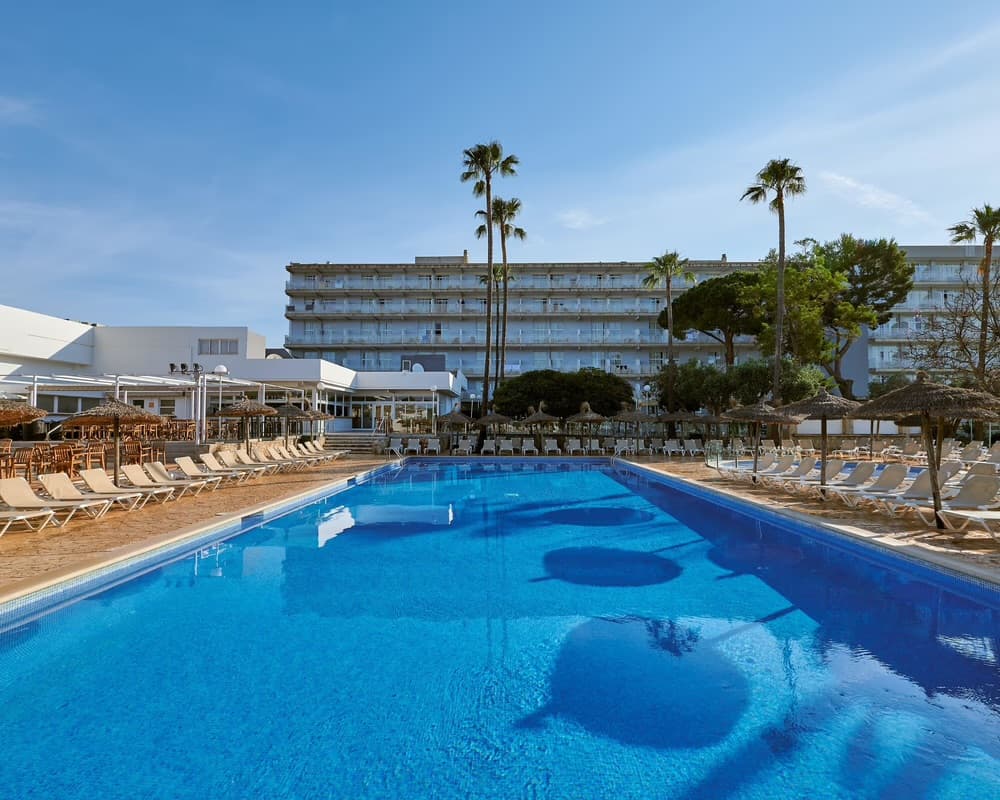 Affordable summer all inclusive holiday! ๐๏ธ