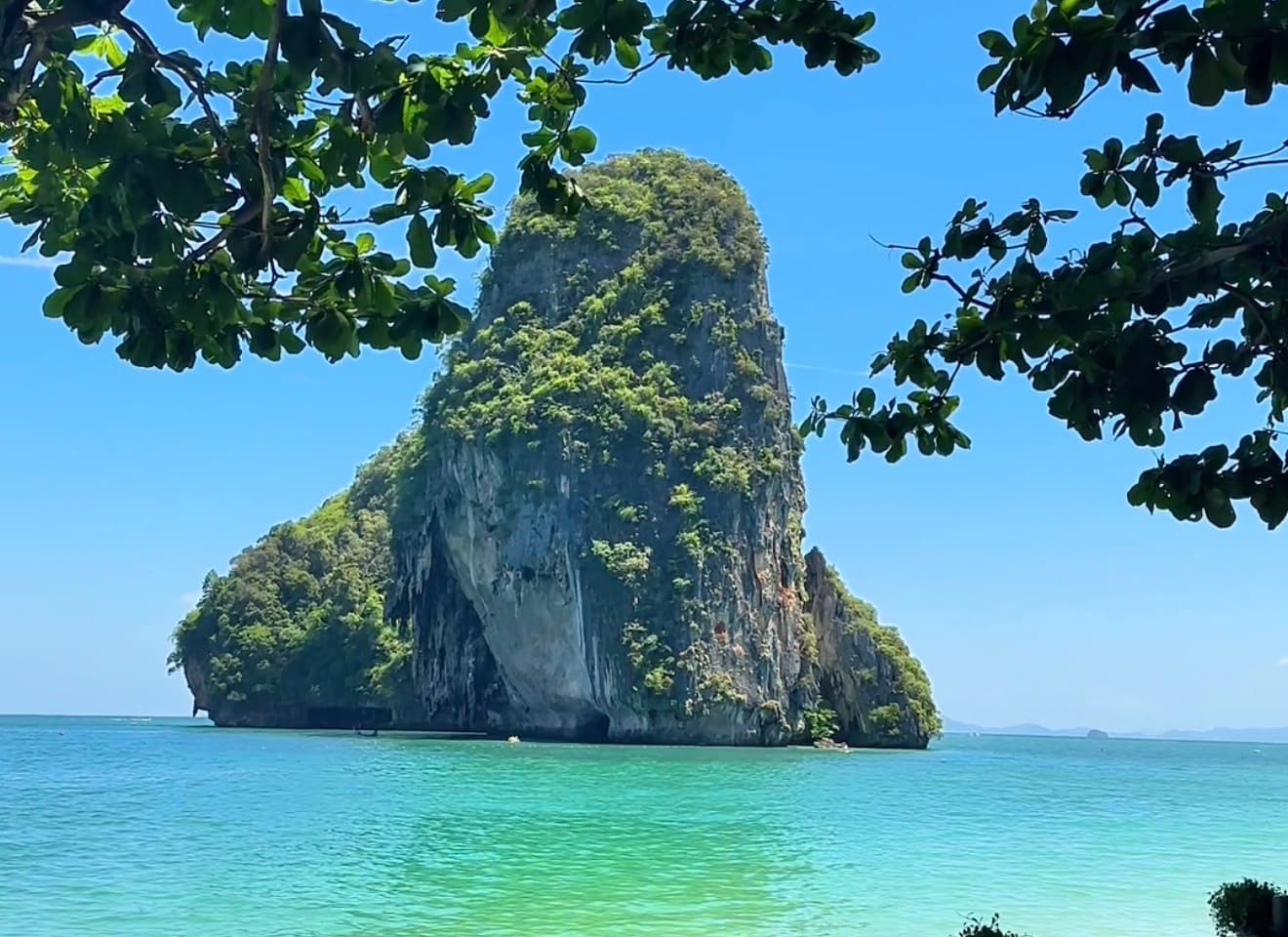 Return flights to Asia from £450! ✈️