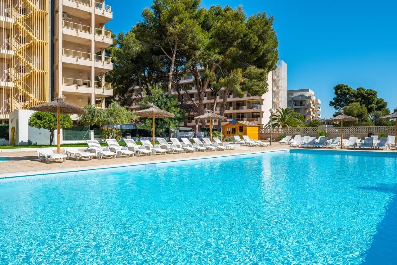 Cheap budget holiday to Spain ๐ช๐ธ